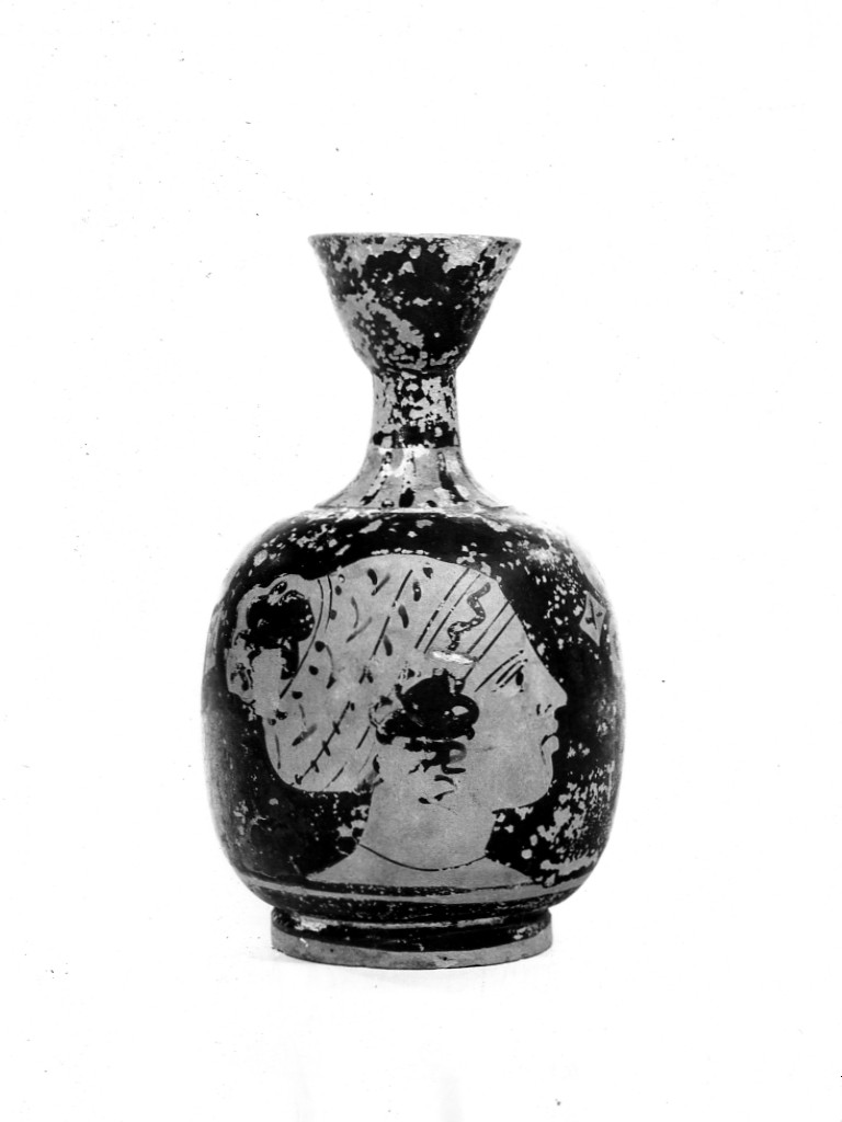 lekythos - medio apulo (secondo quarto sec. IV a.C)