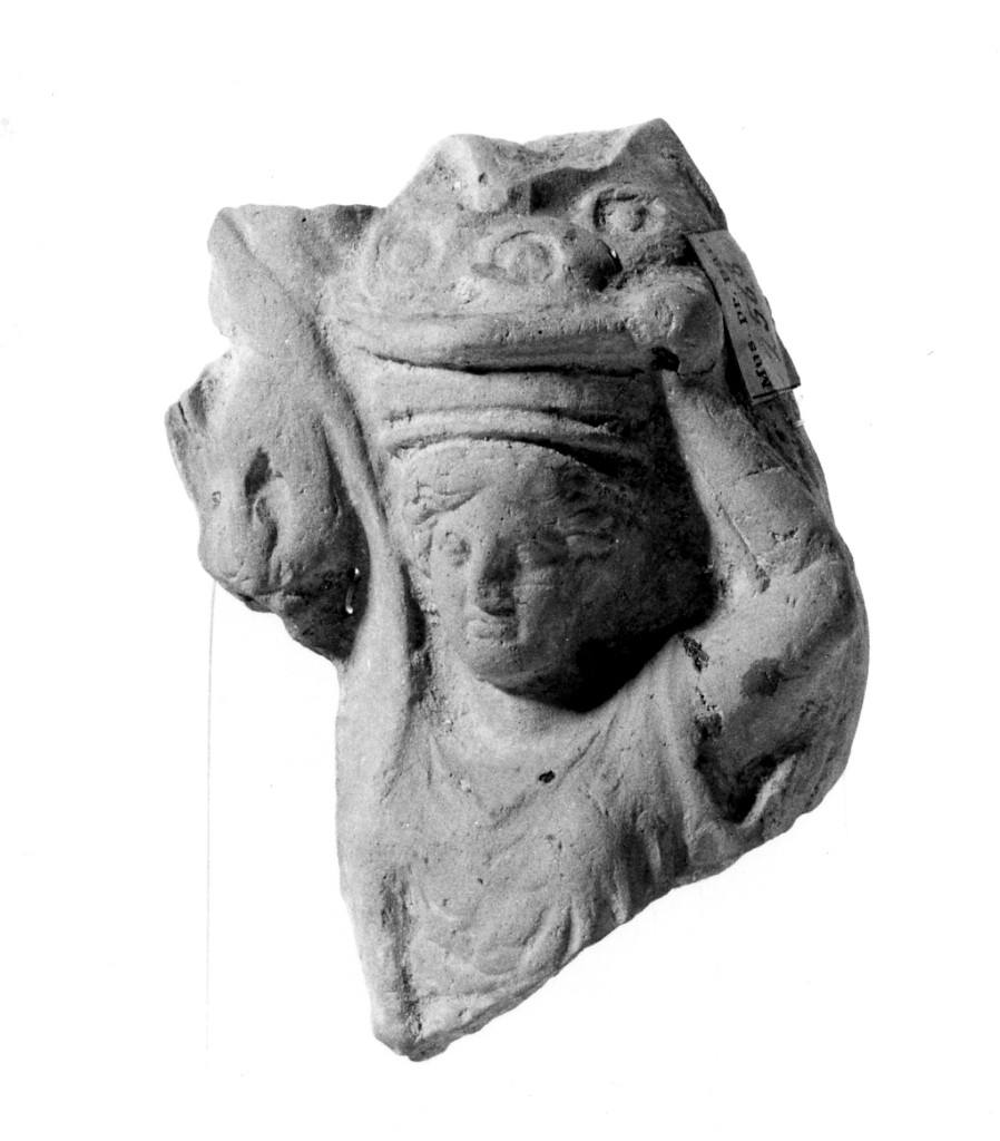 statuetta femminile - fabbrica italiota (sec. IV a.C)