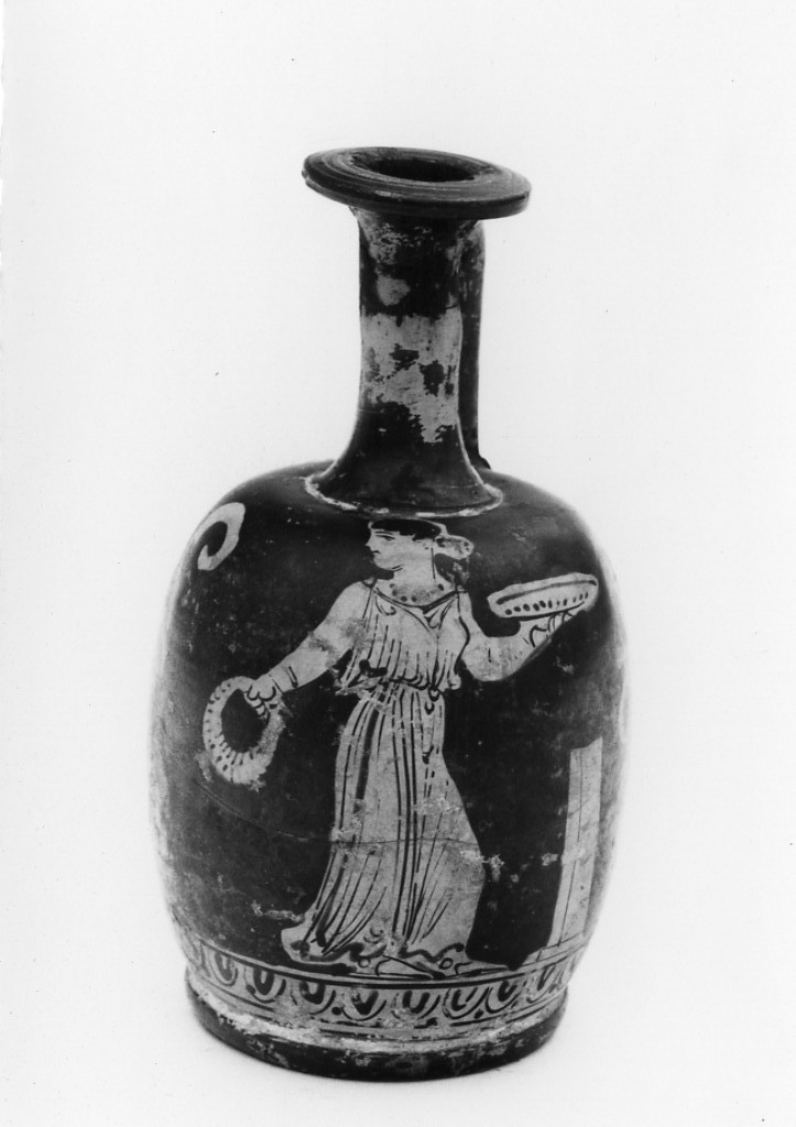lekythos - Tardo Apulo (terzo quarto sec. IV a.C)