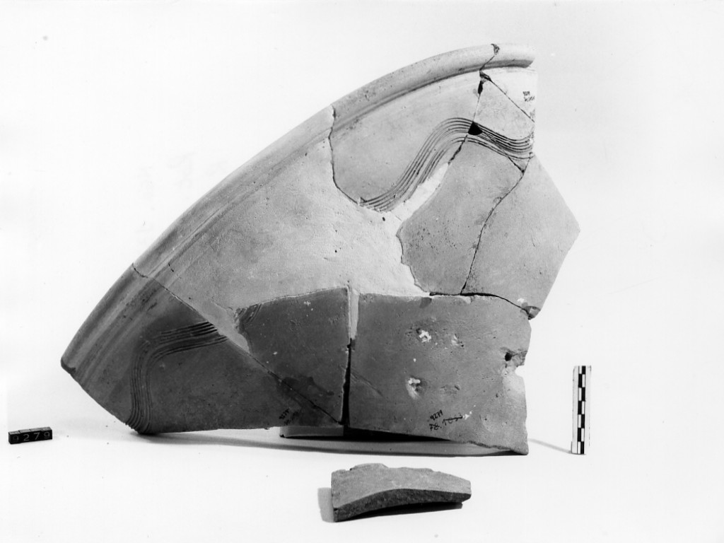 vaso - fabbrica locale (secc. XIII/ XIV d.C)