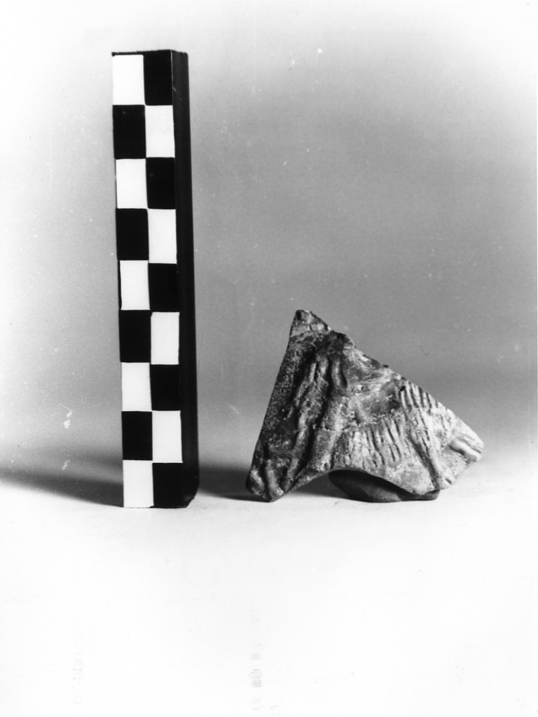 coppa/ frammento - fabbrica corinzia (secc. II/ III d. C)