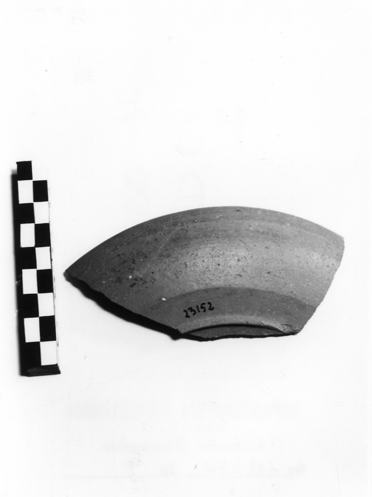 piatto/ frammento - fabbrica (metà/ inizio secc. II/ III d. C)