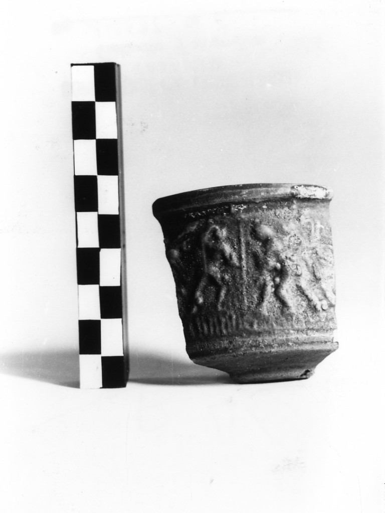 coppa/ frammento - produzione corinzia (fine/ fine secc. II/ III d. C)