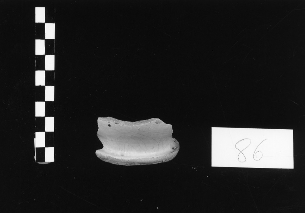 vaso/ piede (secc. XVI/ XVII d.C)