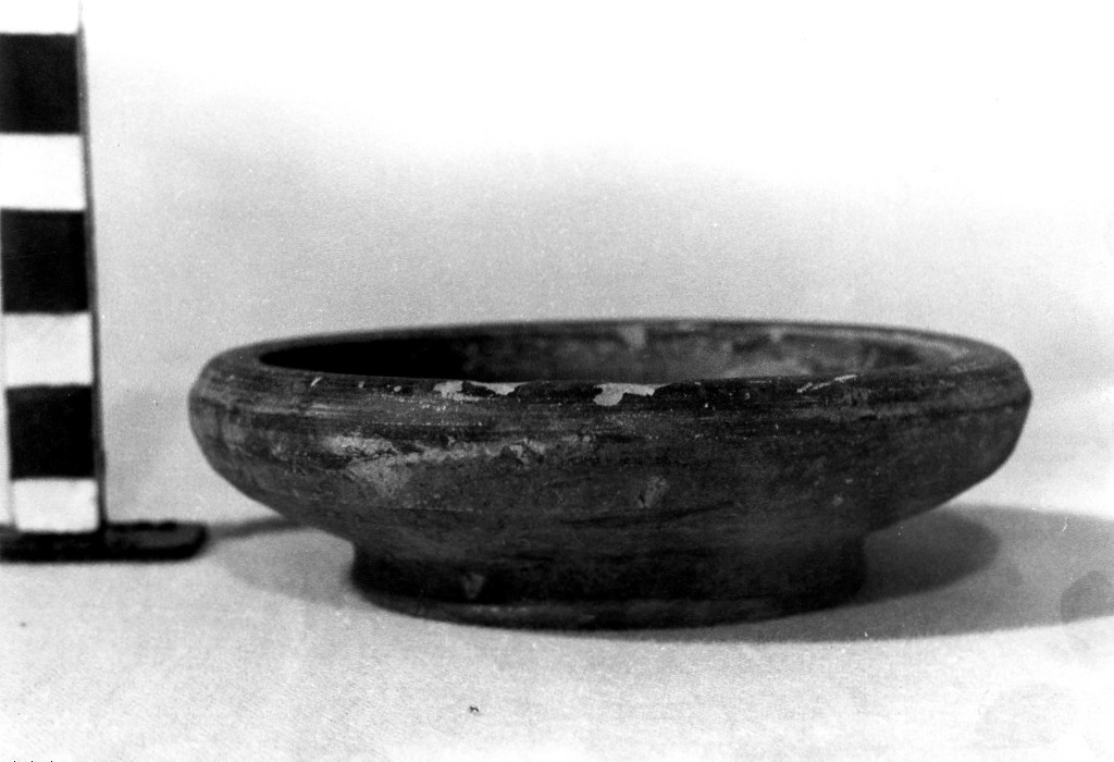 coppa - produzione daunia (metà sec. IV a.C)