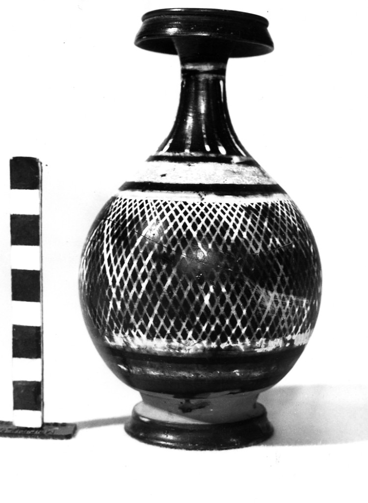 lekythos - fabbrica apula (fine/ inizio secc. IV - III a.C)