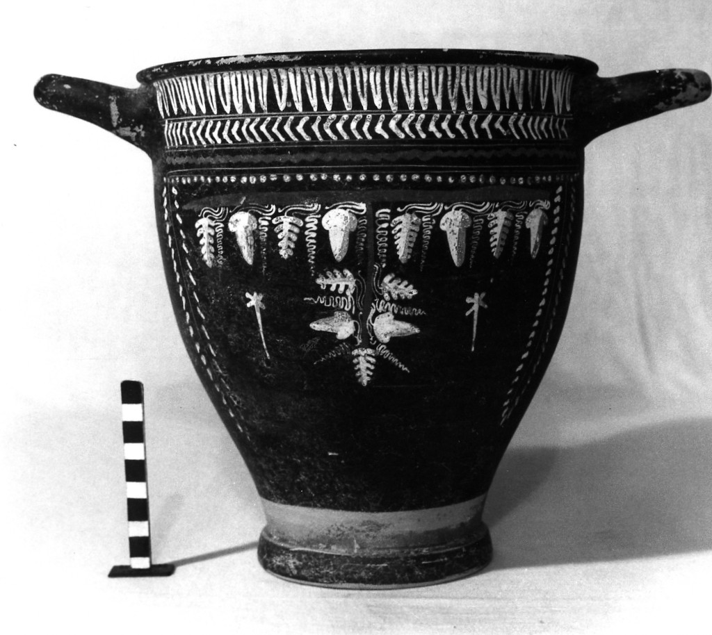 skyphos - fabbrica apula (ultimo quarto sec. IV a.C)