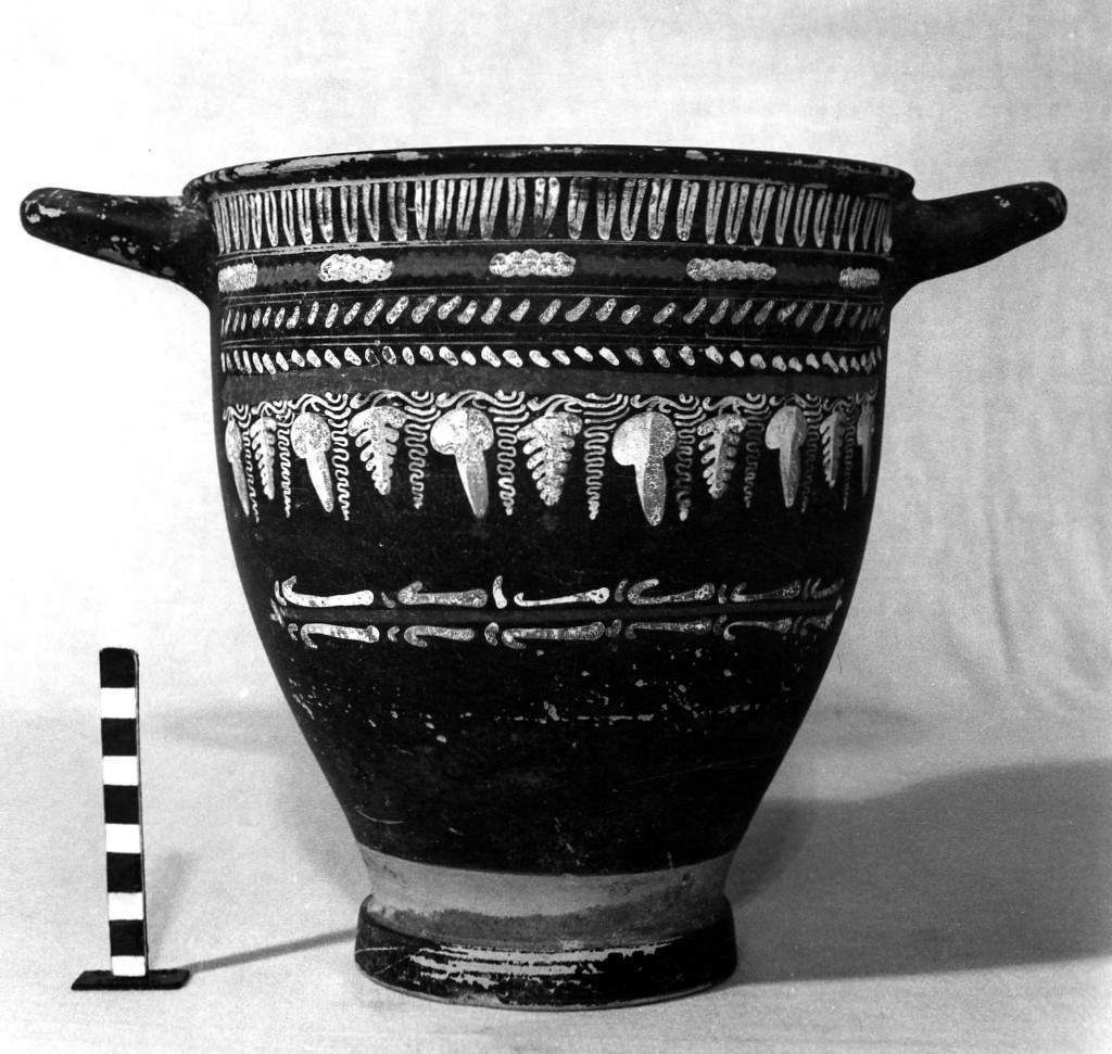 skyphos - produzione apula (ultimo quarto sec. IV a.C)