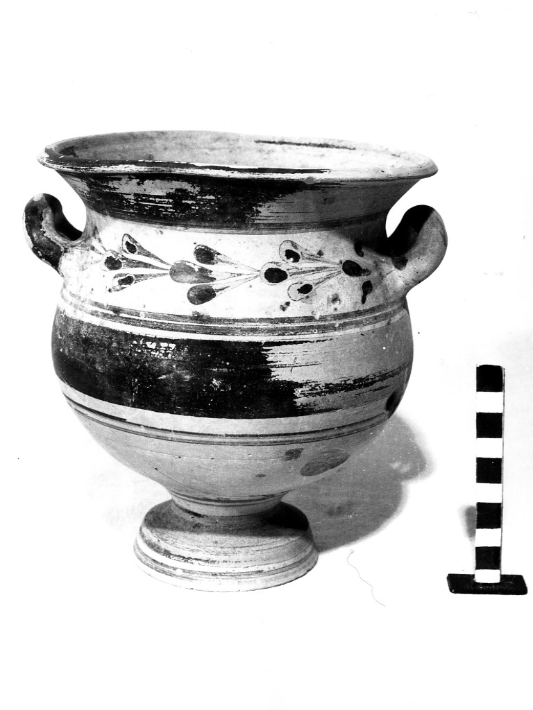 cratere a campana - produzione daunia (metà sec. IV a.C)