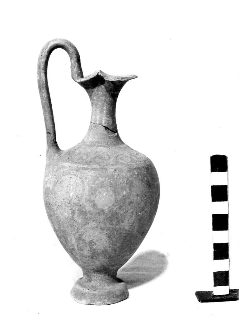 oinochoe - fabbrica apula; gruppo del Kantharos (fine sec. IV a.C)