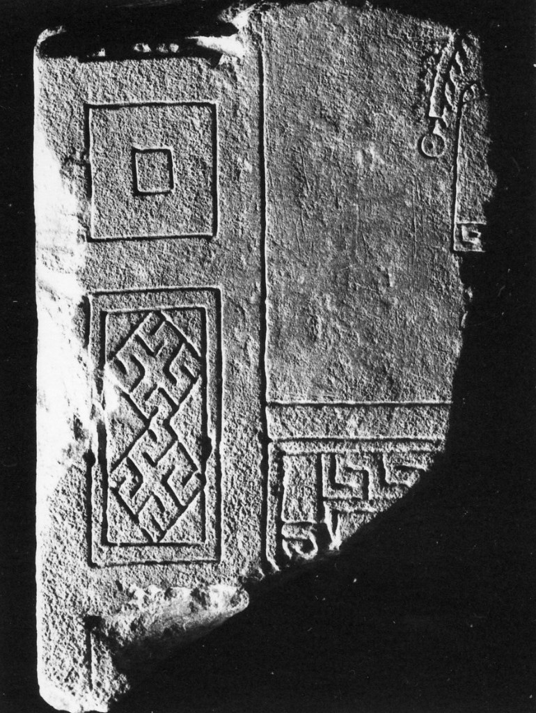 stele/ frammento - produzione daunia (sec. VI a.C)