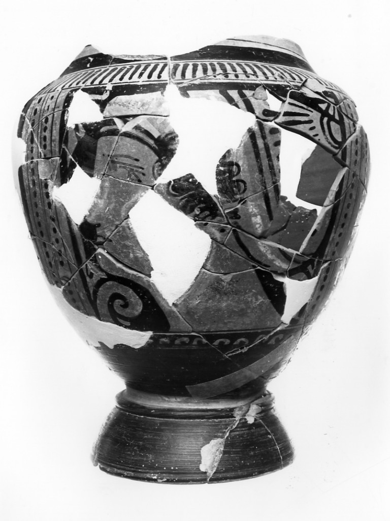 cratere a colonnette - fabbrica locale (fine sec. IV a.C)