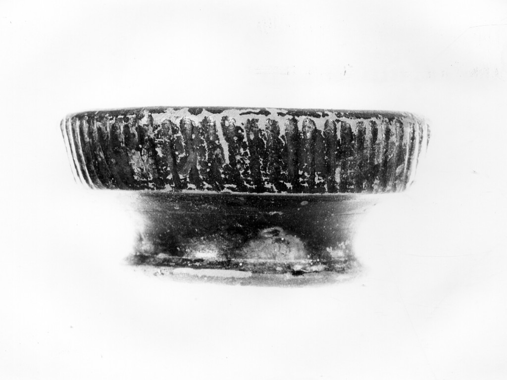 ciotola miniaturistica - fabbrica locale (fine sec. IV a.C)