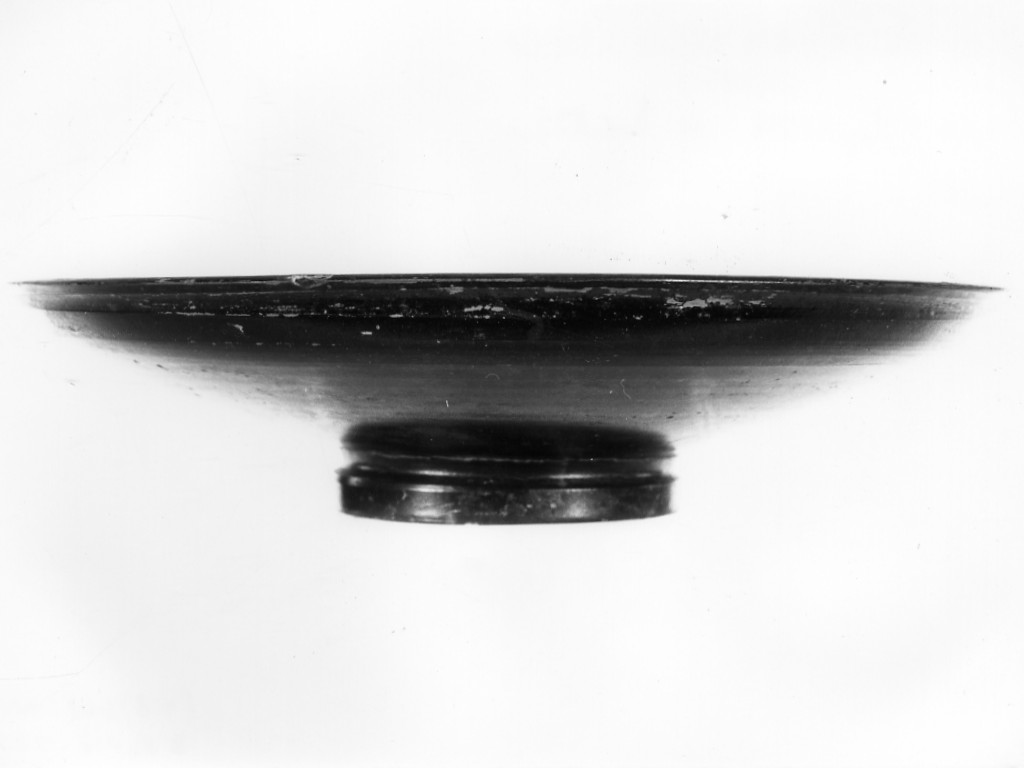 patera - fabbrica locale (seconda metà sec. IV a.C)