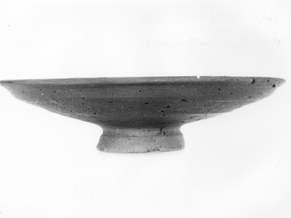piatto - fabbrica locale (ultimo quarto sec. IV a.C)