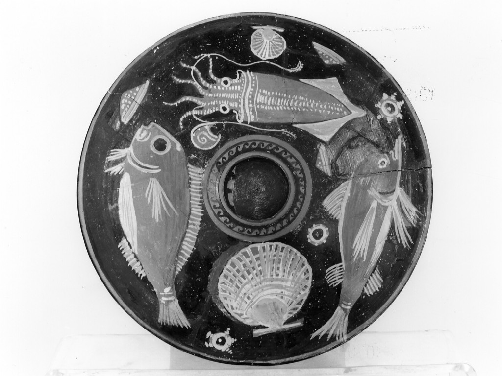 piatto da pesce - fabbrica apula (seconda metà sec. IV a.C)