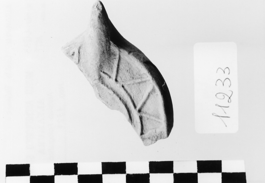 lucerna, tipo "mediterraneo" (secc. IV d.C.-VIII d.C)