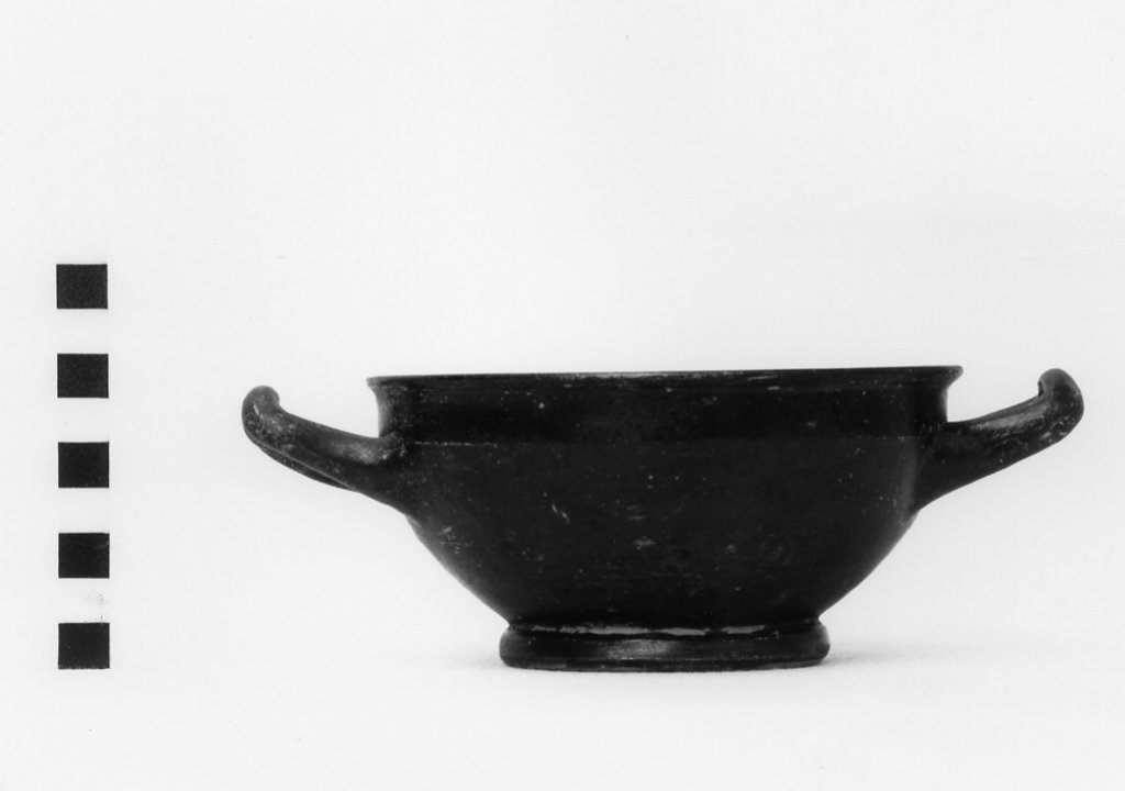 kylix - fabbrica attica (prima metà sec. V a.C)