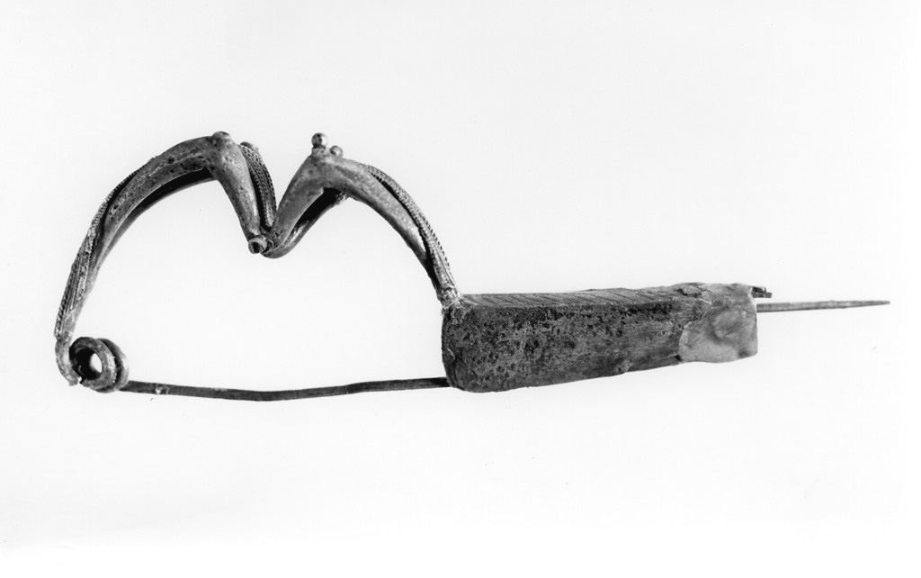 fibula (fine sec. IV a.C)