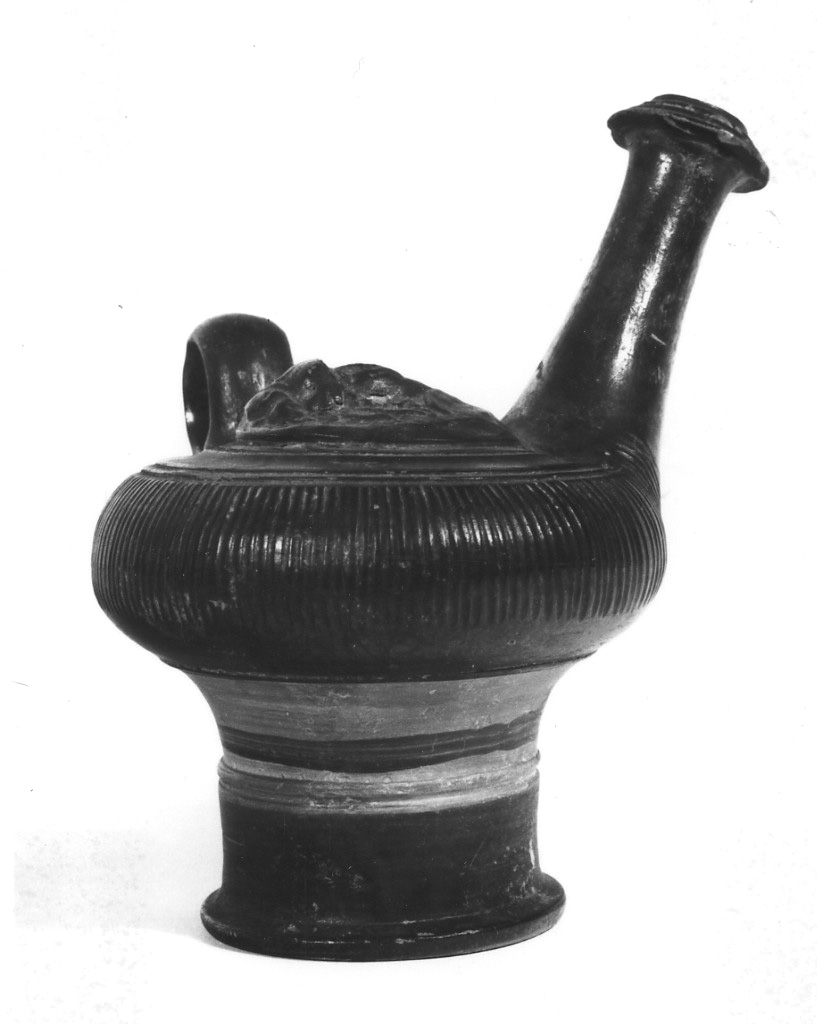 guttus - produzione apula (fine sec. IV a.C)