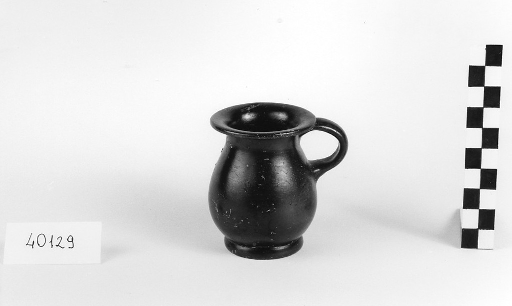 olpetta - produzione apula (prima metà sec. IV a.C)