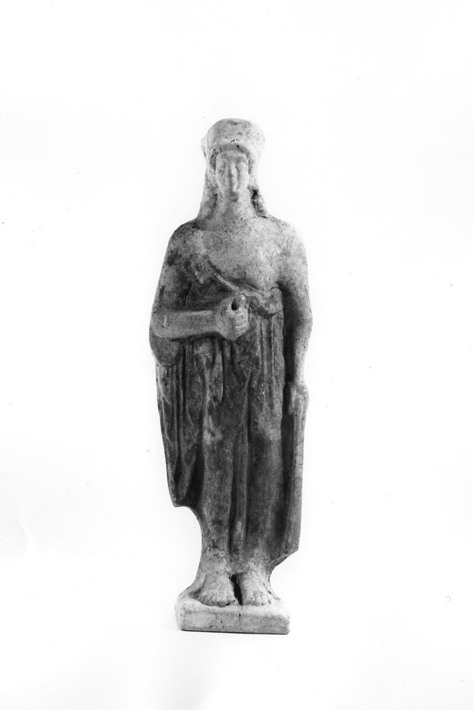 statuetta femminile (fine/ inizio secc. VI/ V a.C)