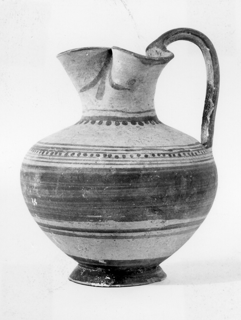 oinochoe a bocca trilobata - subgeometrico peuceta classe C (secc. V IV a.C)