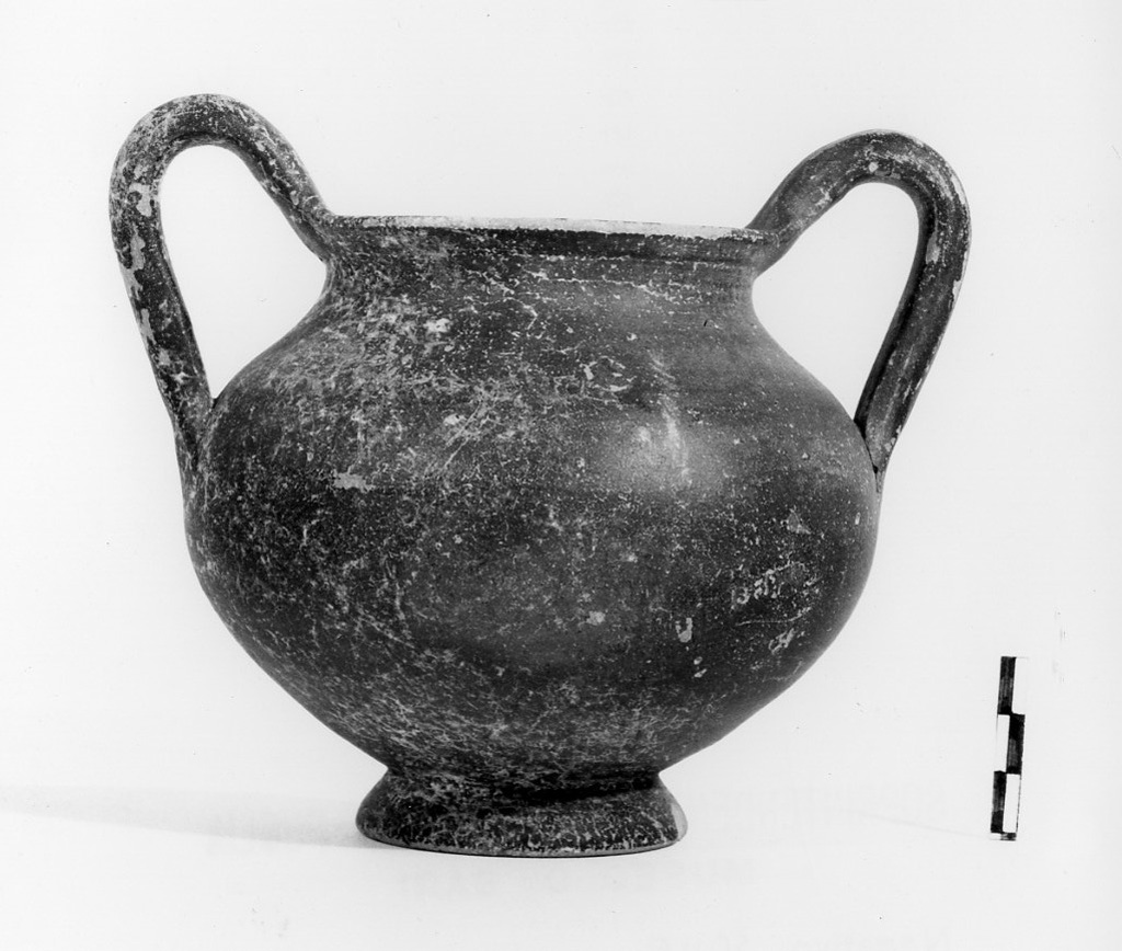 kantharos - fabbrica apula (fine/ inizio secc. V/ IV a.C)