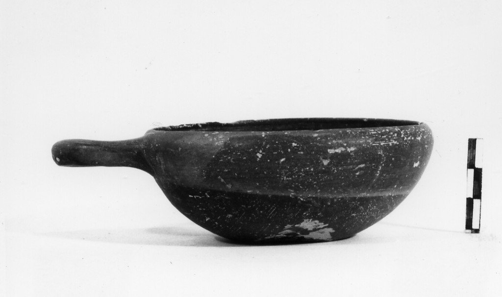 coppetta - fabbrica apula (sec. V a.C)