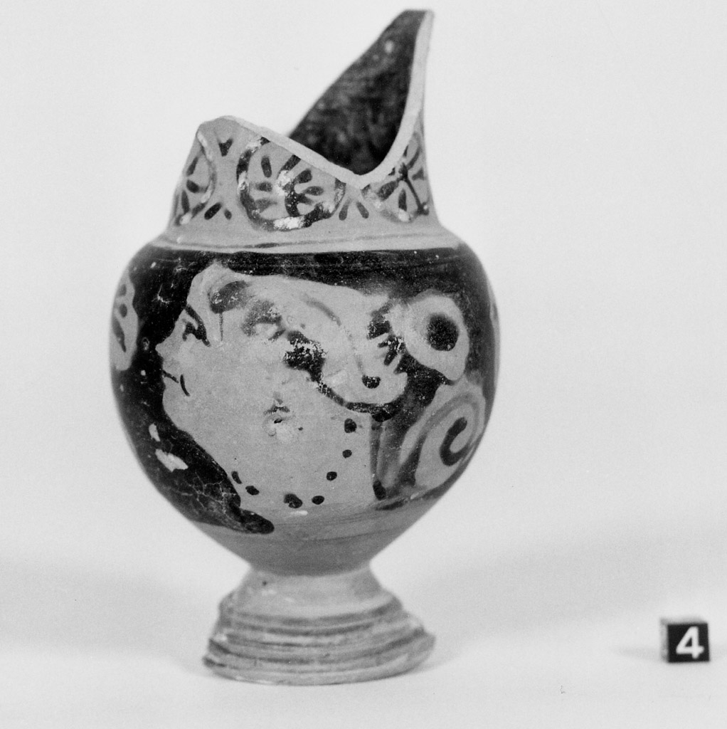 brocca - produzione apula (sec. IV a.C)