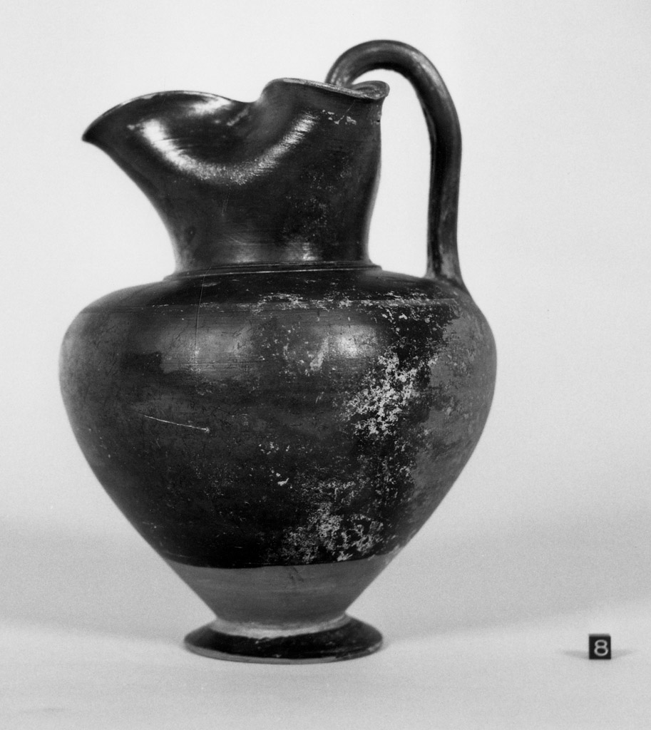 oinochoe a bocca trilobata - produzione coloniale (secc. V/ IV a.C)