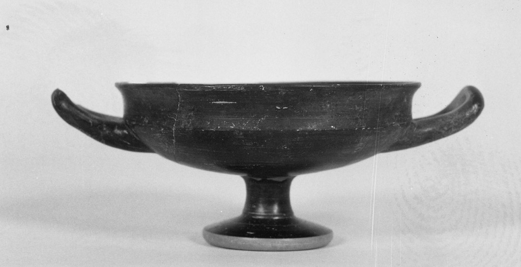 kylix - produzione apula (secc. V/ IV a.C)