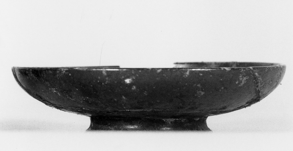 piatto - produzione apula (sec. IV a.C)