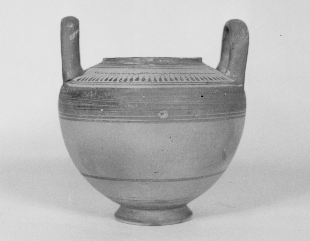 stamnos - produzione peuceta (secc. V/ IV a.C)