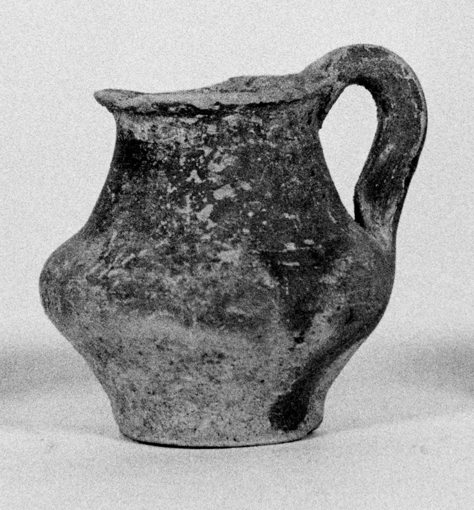 brocchetta - produzione apula (secc. IV/ III a.C)