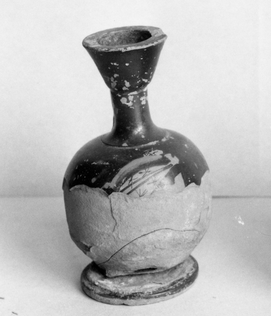 lekythos ariballica - produzione apula (sec. IV a.C)