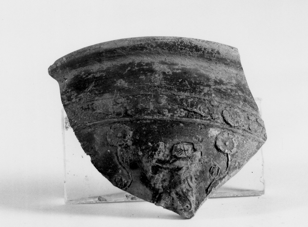 coppa/ frammento - produzione italiota (secc.III/ II a.C)