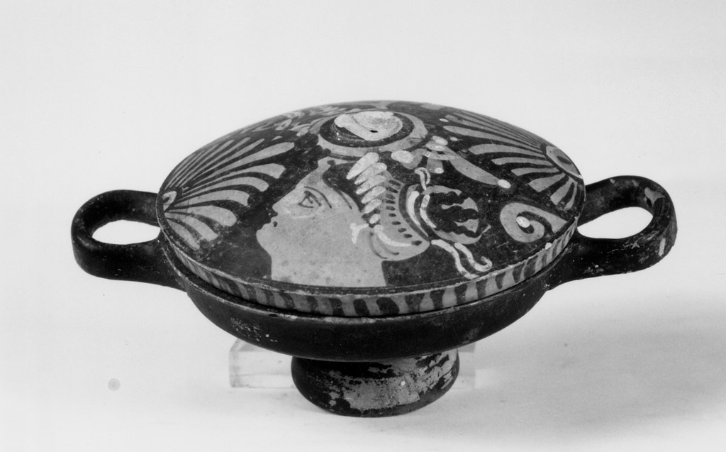 lekane - produzione apula (sec. IV a.C)