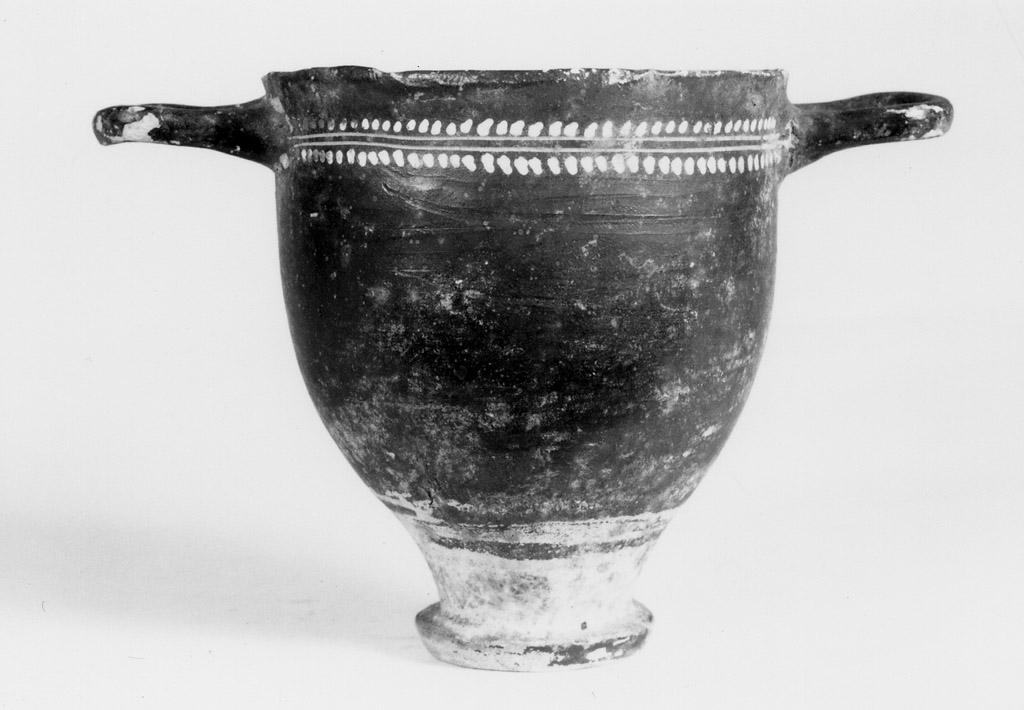 skyphos - produzione apula (sec. IV a.C)