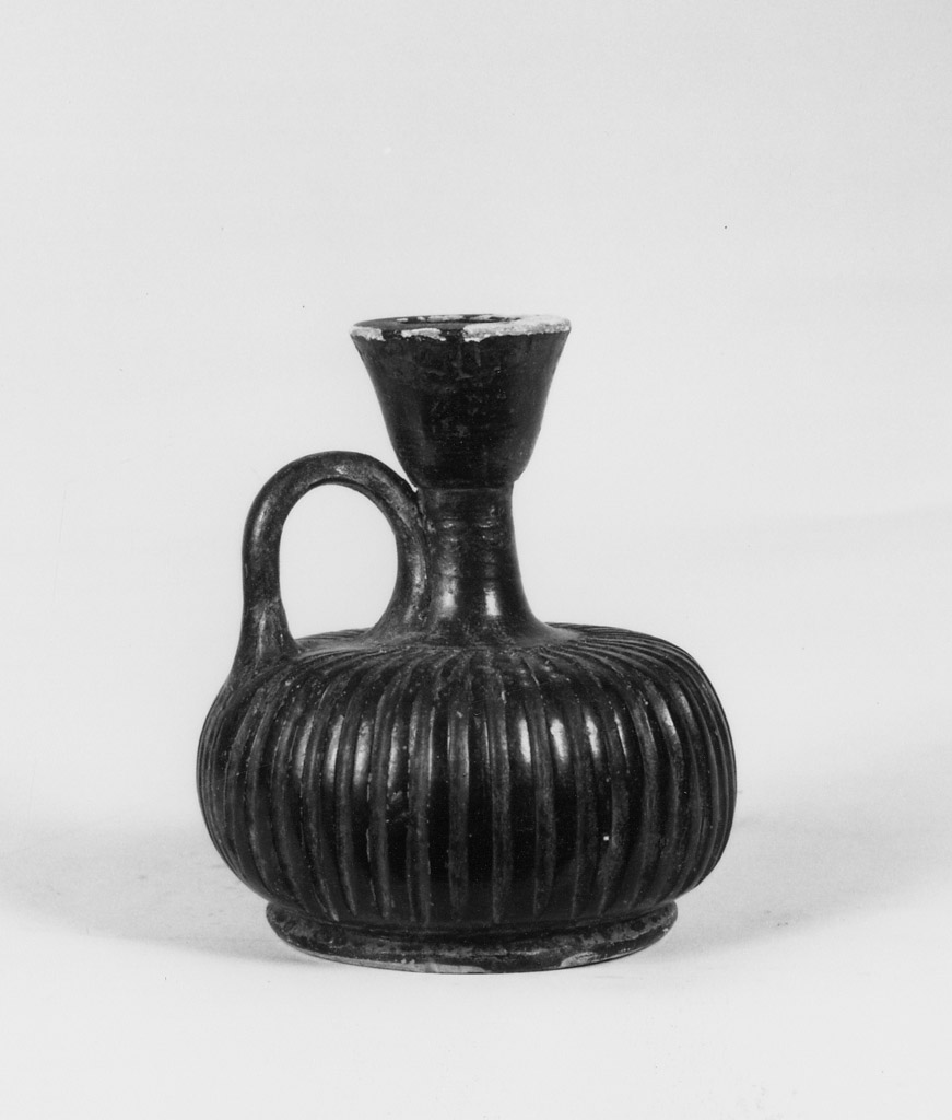 lekythos - produzione apula (sec. IV a.C)