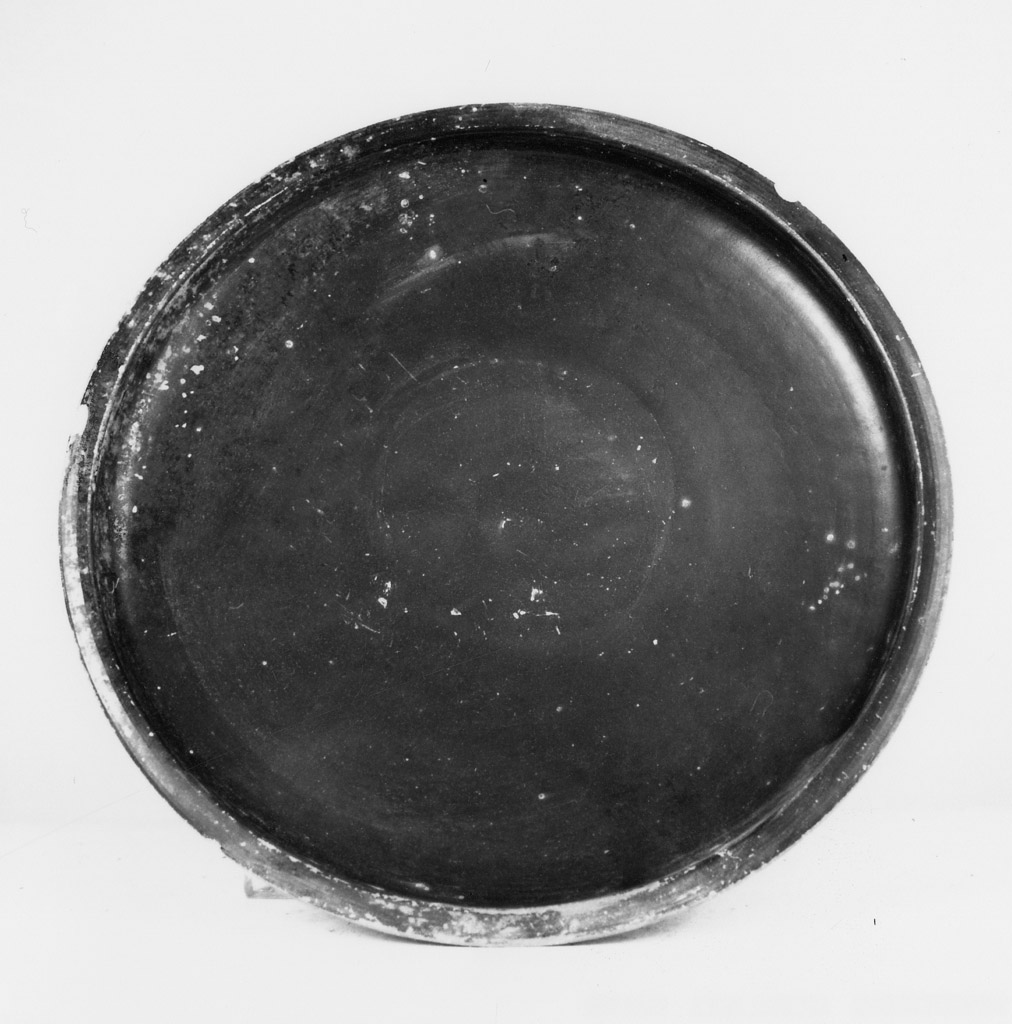 piatto - produzione apula (sec. IV a.C)