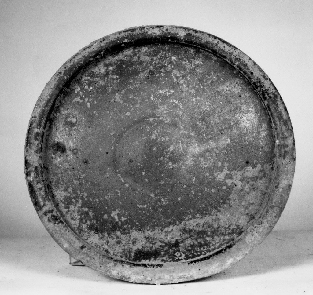 piatto - produzione apula (seconda metà sec. IV a.C)