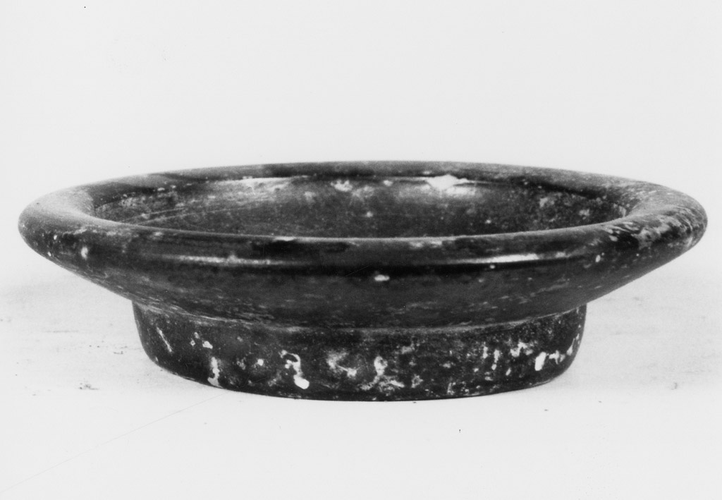 ciotola - produzione italiota (secc. V/ IV a.C)