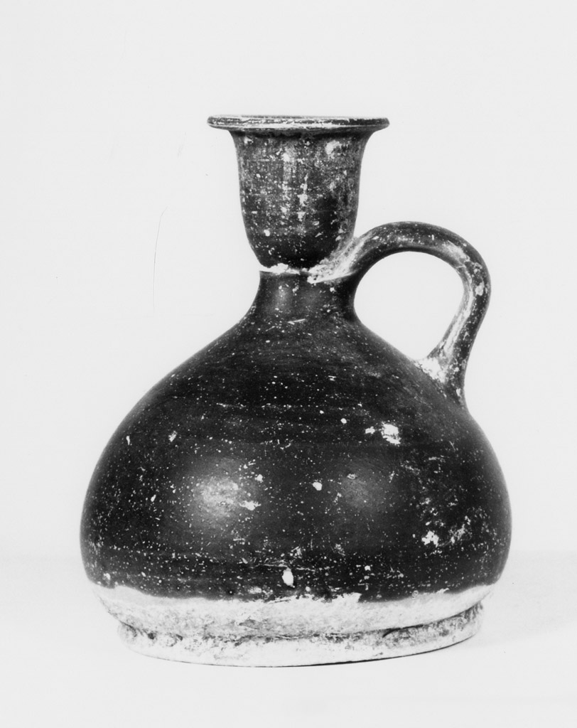lekythos - produzione apula (seconda metà sec. IV a.C)