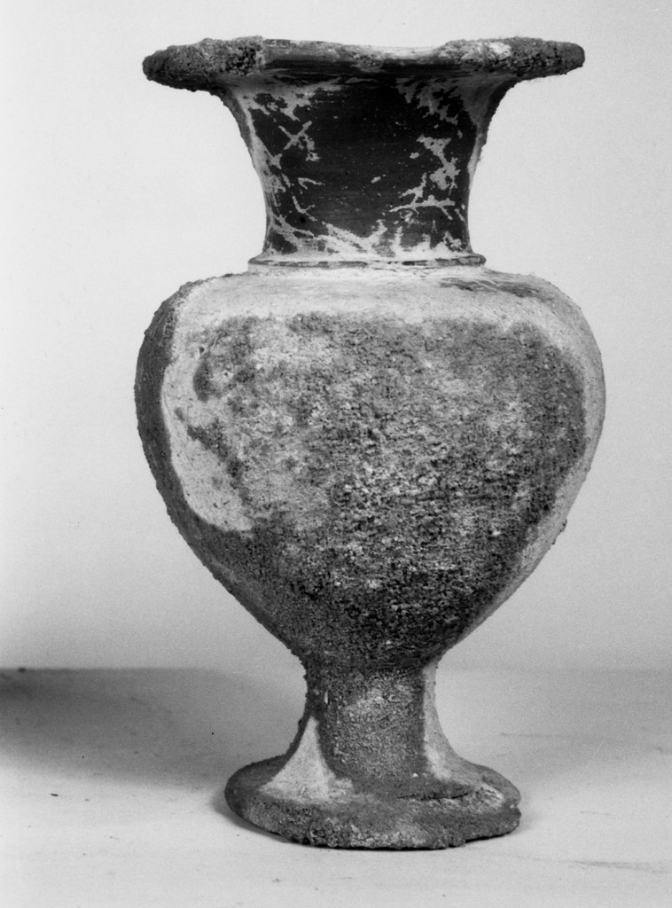 oinochoe - produzione apula (sec. V a.C)