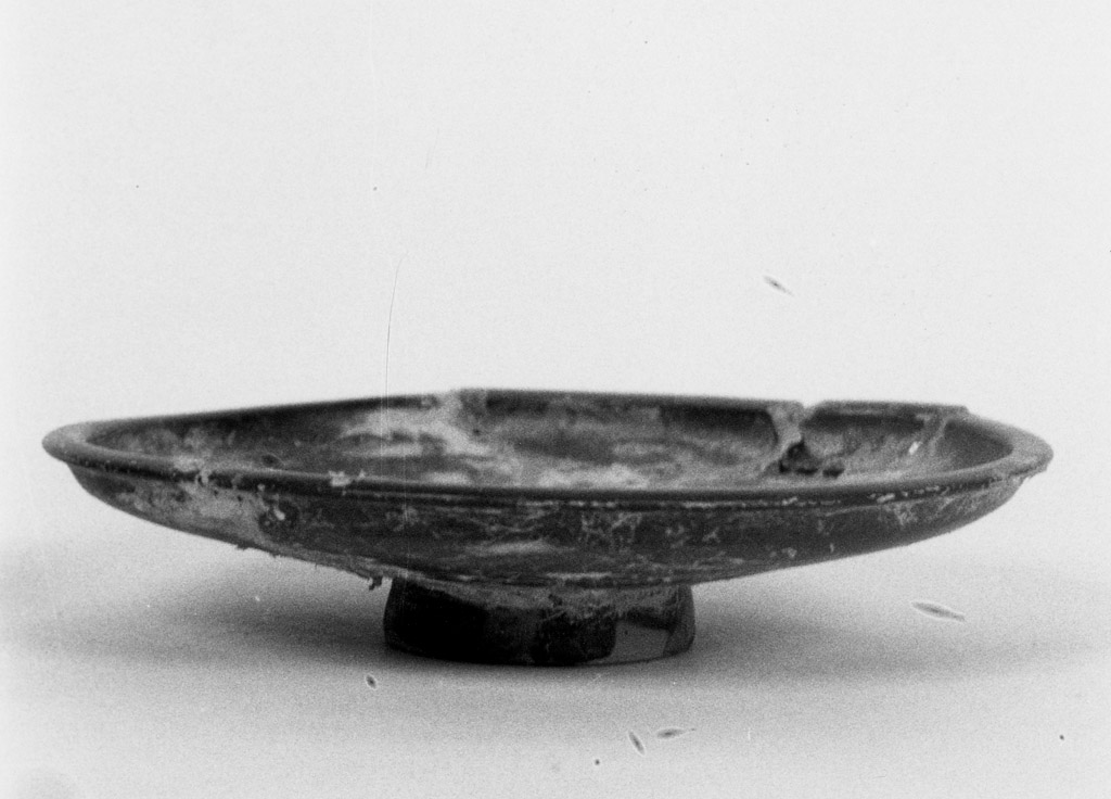 piatto - produzione coloniale (seconda metà sec. IV a.C)