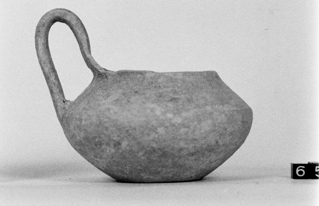 pentolino rituale - produzione peuceta (sec. IV a.C)