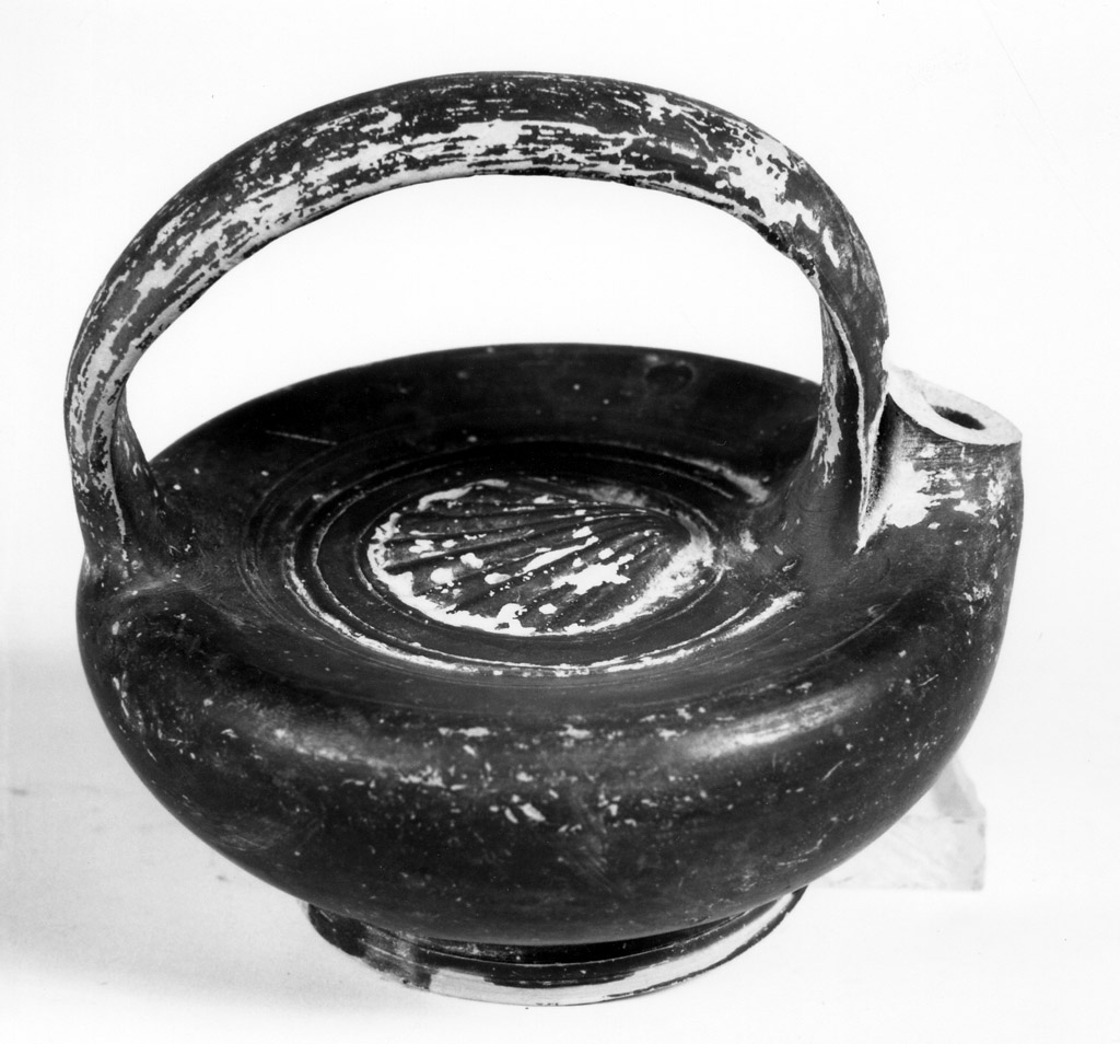 guttus - produzione apula (sec. IV a.C)