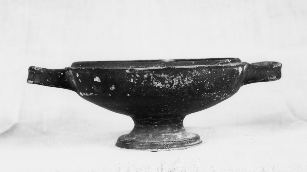 coppa di lekane - produzione apula (sec. IV a.C)