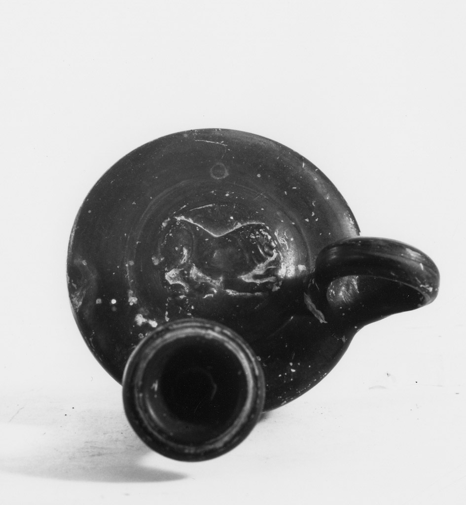 guttus - produzione apula (sec. IV a.C)